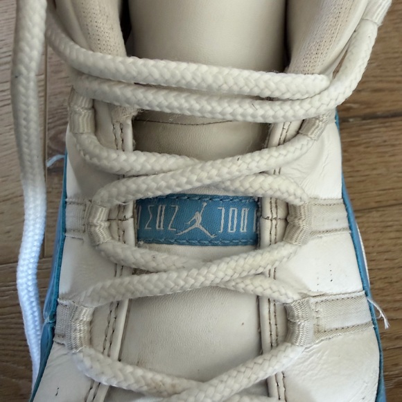 Nike Air Jordan 11 Retro Low UNC university Blue - Picture 7 of 10